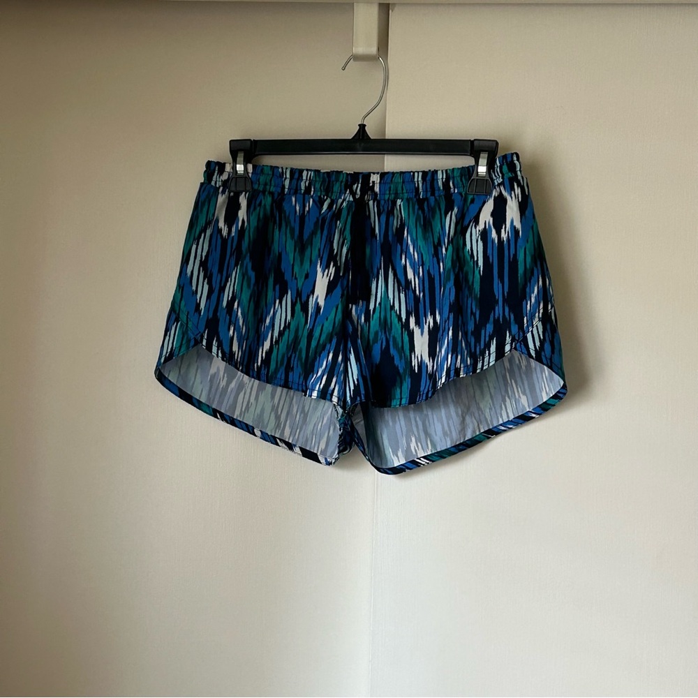 Women’s Old Navy Active Go-Dry Athletic Shorts